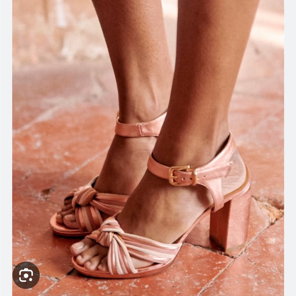 Sezane Shoes - ✨Sezane Editions Carmela Sandal